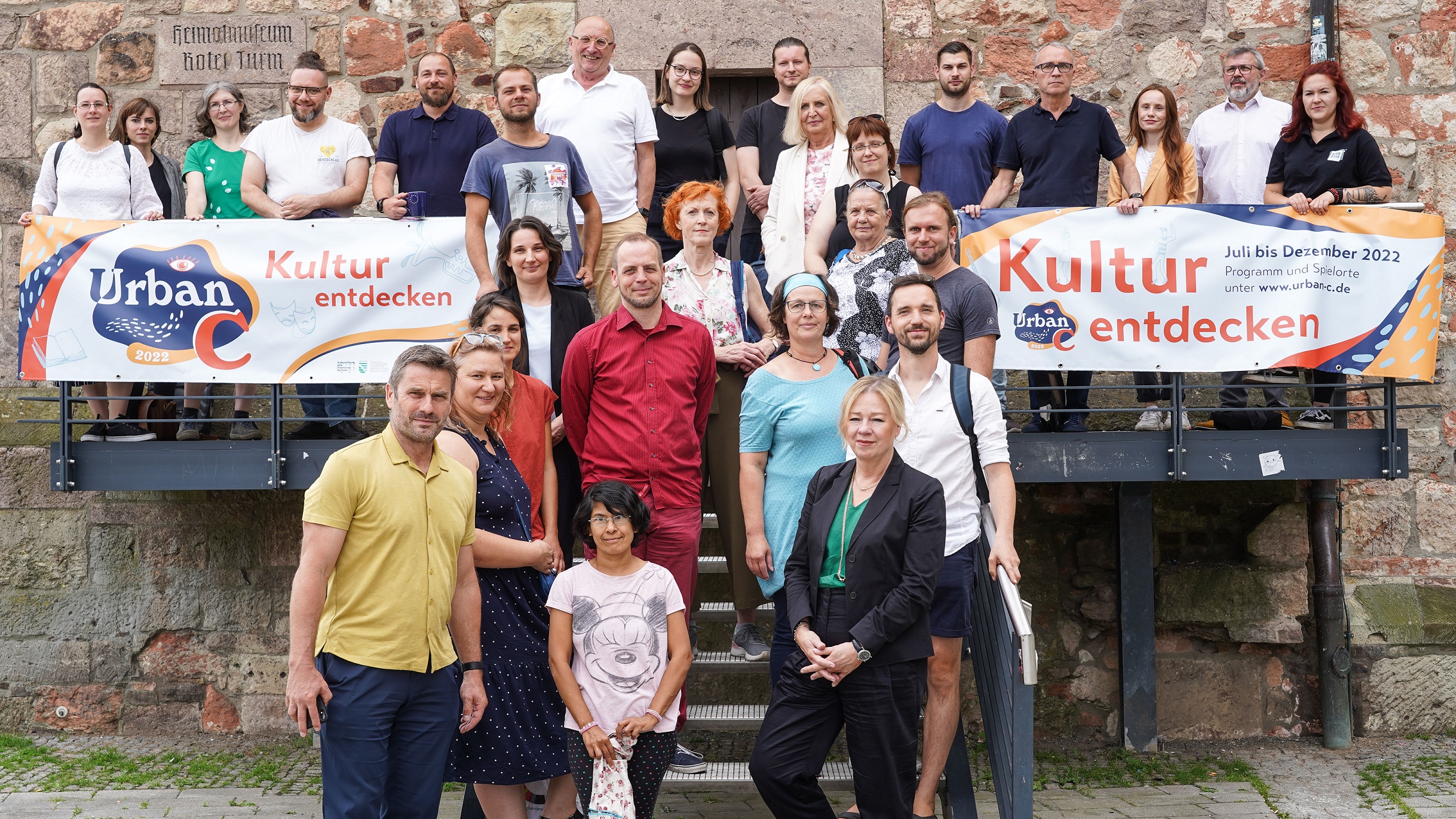 Bürgermeisterin Dagmar Ruscheinsky mit Ralf Schule und Veranstaltern in Chemnitz