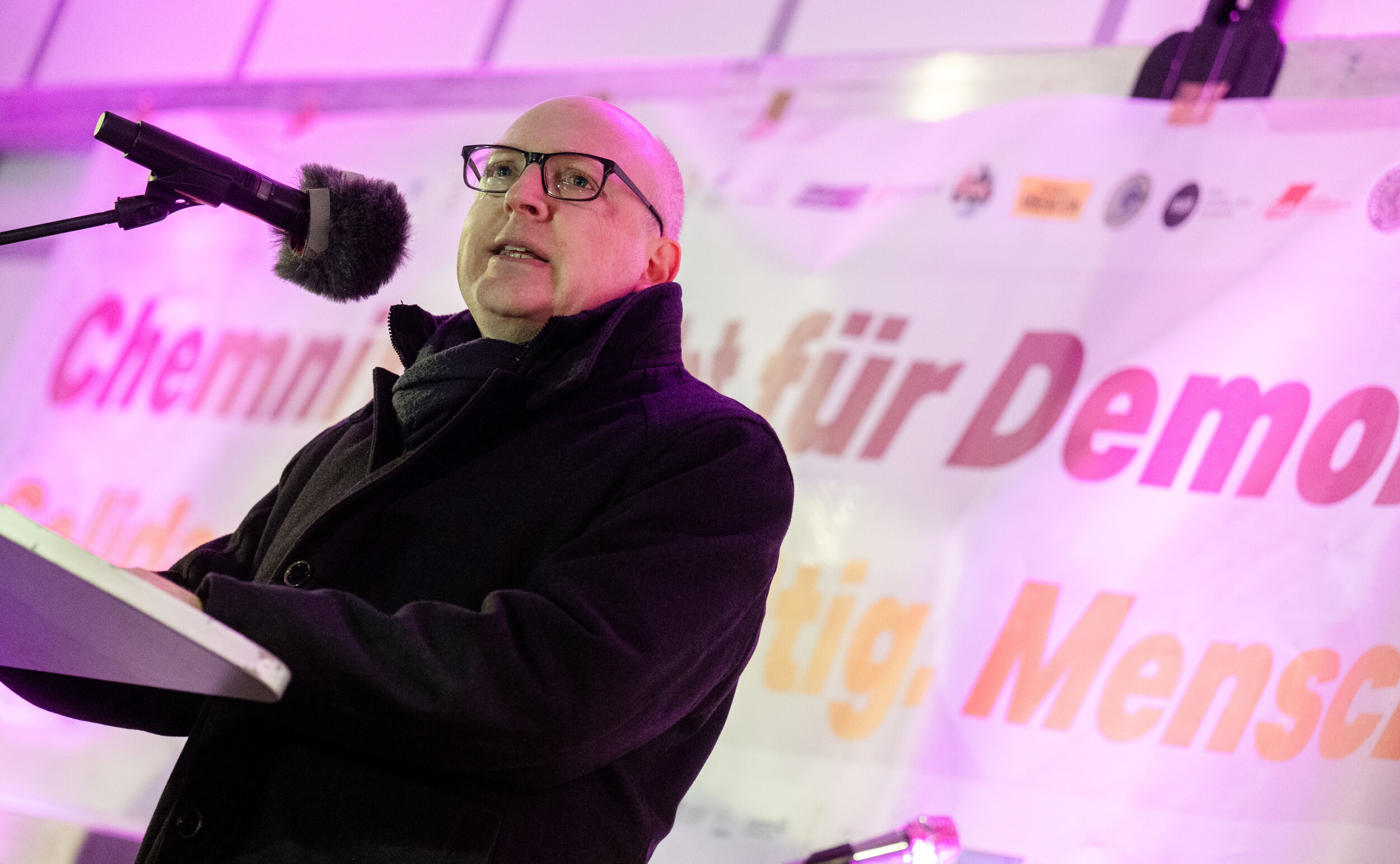 Oberbürgermeister Sven Schulze war Redner auf der Kundgebung "Chemnitz für Demokratie und Menschlichkeit"