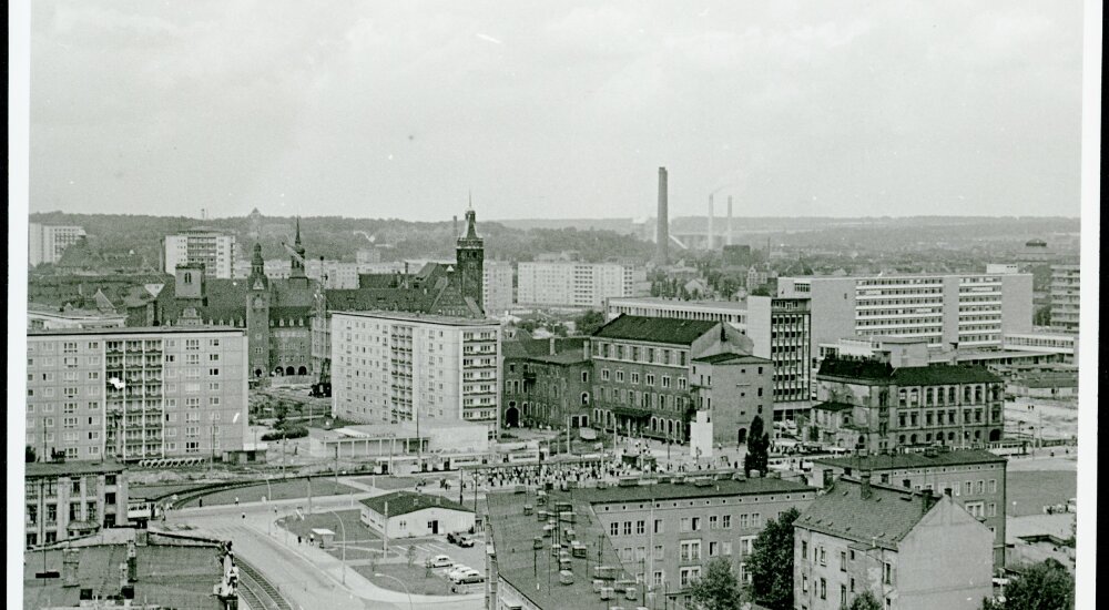 Blick aus Richtung Annaberger Straße zur Alten Post und ins Stadtzentrum um 1965