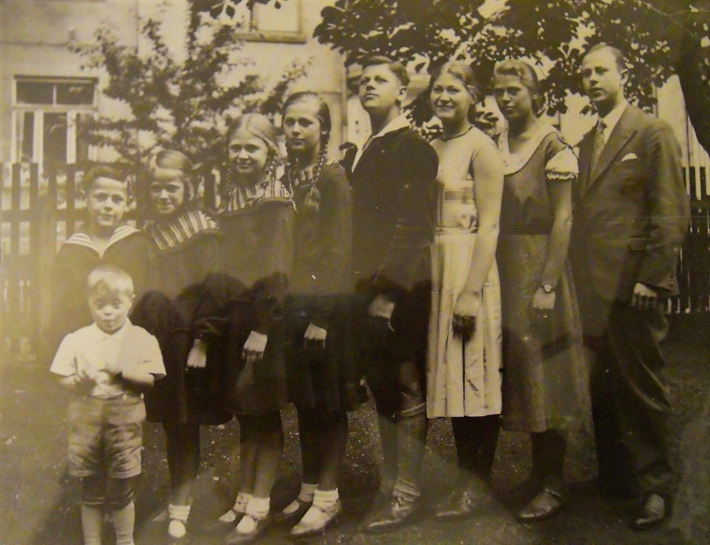 Familie Strauch, 1932, Johannes links