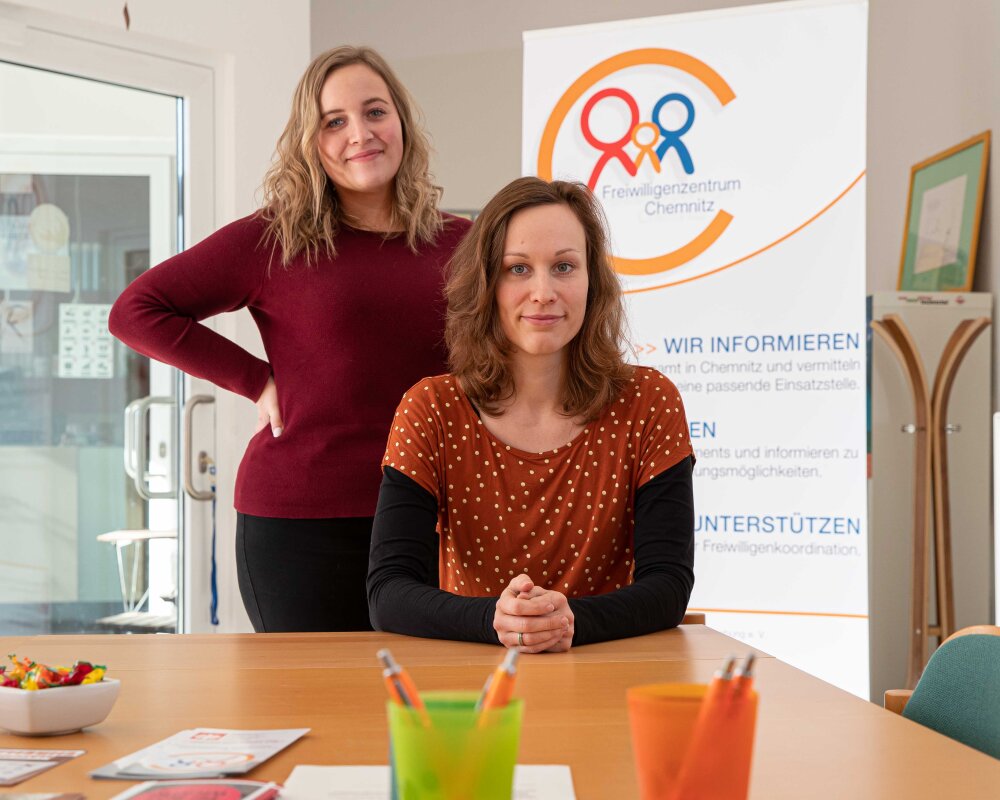 Jeannine Pohland (l.) und Nina Krauße vom Freiwilligenzentrum Chemnitz