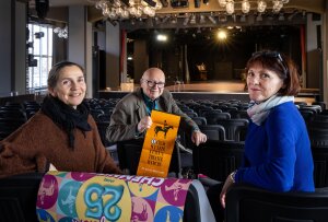 Von der ersten bis zur 25. Schultheaterwoche: Heike Vieth, Wolfgang Seim und Gerlinde Heber erinnern sich an viele Anekdoten und Erlebnisse aus 25 Jahren Schultheater in Chemnitz.